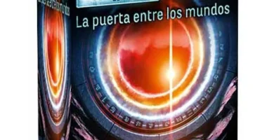 Exit:The Game La Puerta entre mundos.Juego de mesa de Escape Room para jugar en grupo y en familia